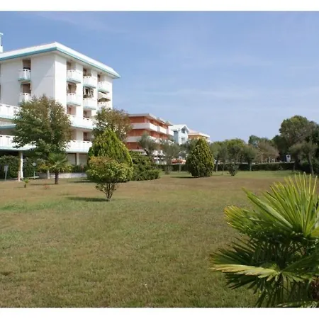 Beachfront Lido Dei Pini - Airco - Private Parking - Place Διαμέρισμα