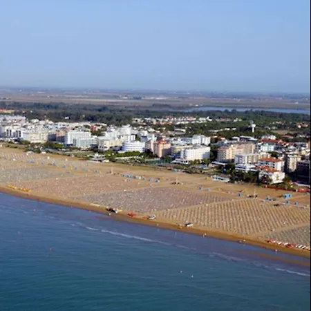 Beachfront Lido Dei Pini - Airco - Private Parking - Place * Μπιμπιόνε