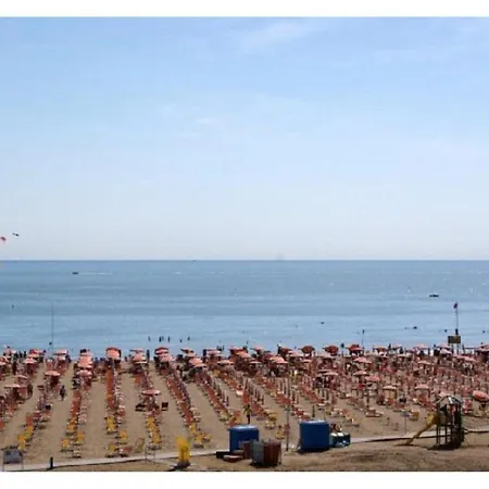 Beachfront Lido Dei Pini - Airco - Private Parking - Place * Bibione